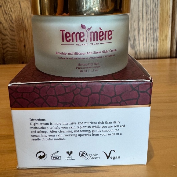 🌺🌹💆♀️Terre Mere Rosehip and hibiscus anti stress night cream 🌛🌹🧘♀️🪷 - Picture 3 of 9